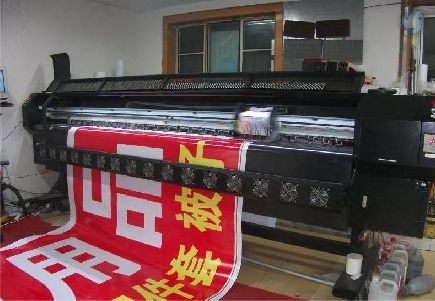 上栗喷绘广告分辨率是多少？