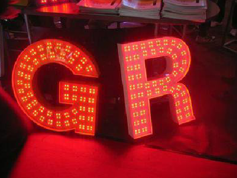 上栗LED发光字常见的安装误区。